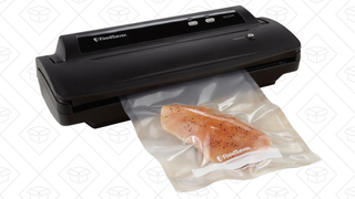 FoodSaver V2244 con sistema de sellado al vacío | $30 | Amazon